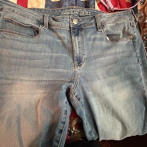 American Eagle super stretch size 18 jeans in ‘short’ but will fit 5’7 height.